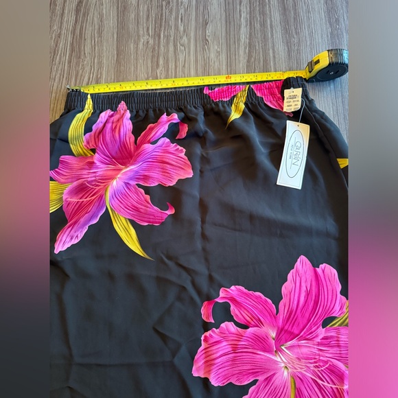 Caran New York NWT skirt - Picture 7 of 8